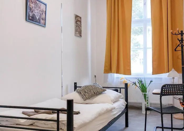 Homestay Single B5 Centre Of *
