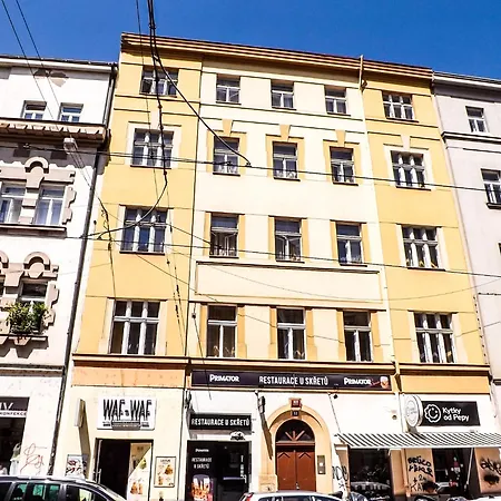 Single B5 Centre Of Prag